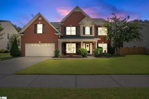 208 Brazos Ln, Simpsonville, SC 29680