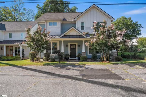 9 Winn St, Greenville, SC 29601
