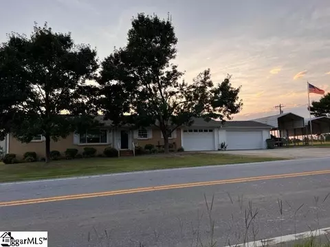 804 Brockman Mcclimon Rd, Greer, SC 29651