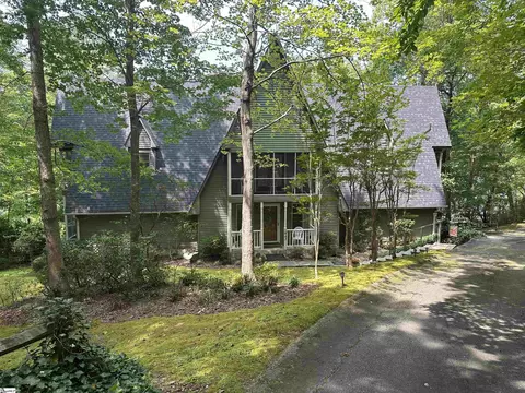 1842 W Lakeshore Dr, Landrum, SC 29356