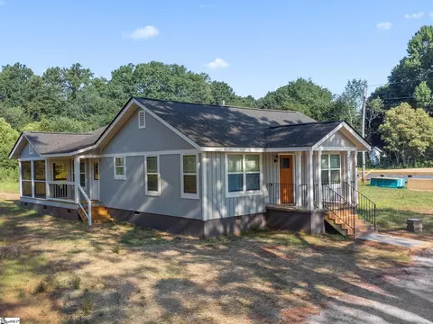 202 Sulphur Springs Dr, Greenville, SC 29617