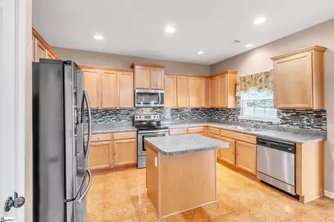 501 Chartwell Dr, Greer, SC 29650 photo 9