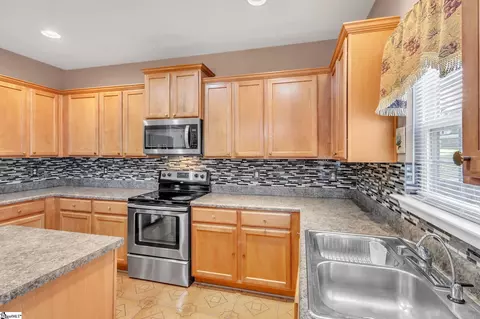 501 Chartwell Dr, Greer, SC 29650 photo 10