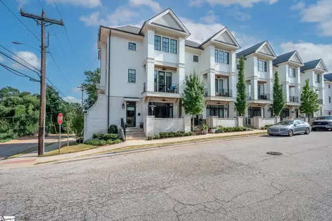 50 Claussen Ave, Greenville, SC 29601