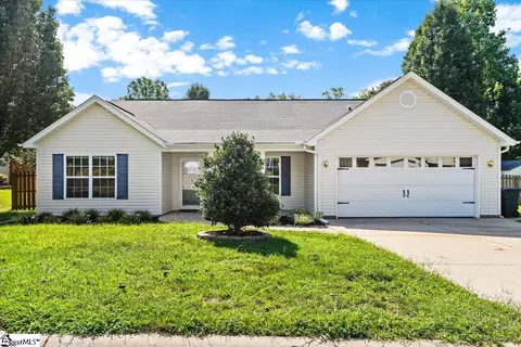 412 Lily Pond Ln, Taylors, SC 29687