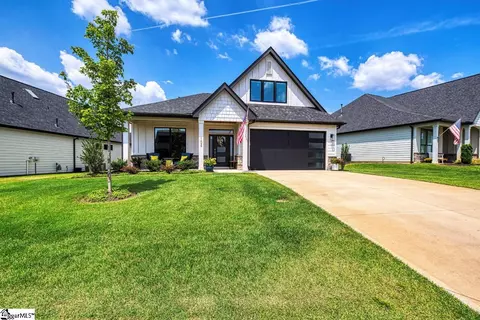 102 Ridan Rd, Mauldin, SC 29662