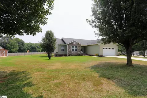 7 Red Quail Ln, Greer, SC 29651