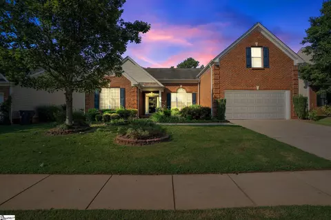 23 Red Jonathan Ct, Simpsonville, SC 29681