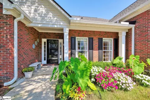 17 Springleaf Ct, Simpsonville, SC 29681