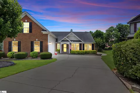51 Otago Pl, Greenville, SC 29605