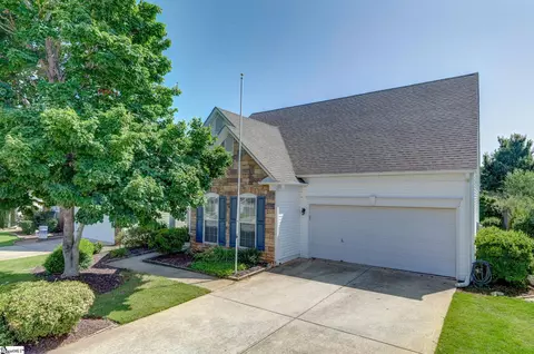818 Medora Dr, Greer, SC 29650