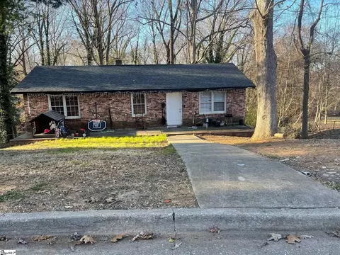 357 Amherst Dr, Spartanburg, SC 29306