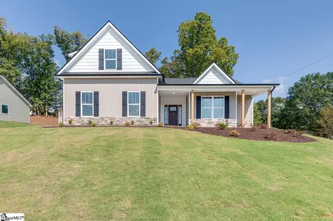 4 Marion Meadow Ln, Travelers Rest, SC 29690