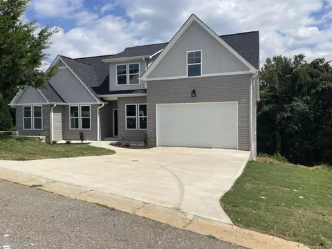 705 Rockcliff St, Greenville, SC 29617