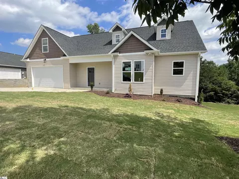 703 Rockcliff St, Greenville, SC 29617