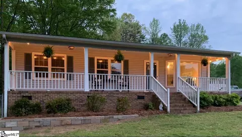 10 Rabon Valley Acres Rd, Fountain Inn, SC 29644