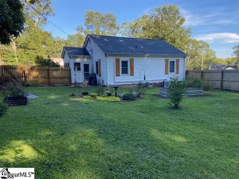 416 Craig St, Fountain Inn, SC 29644