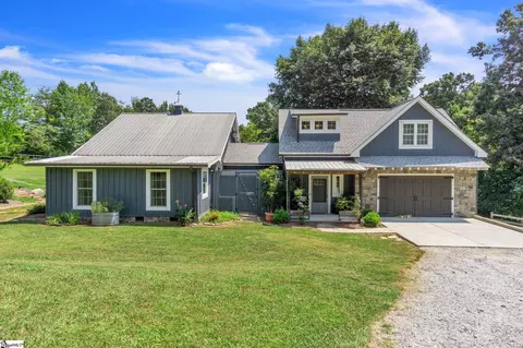 695 Hogback Mountain Rd, Landrum, SC 29356