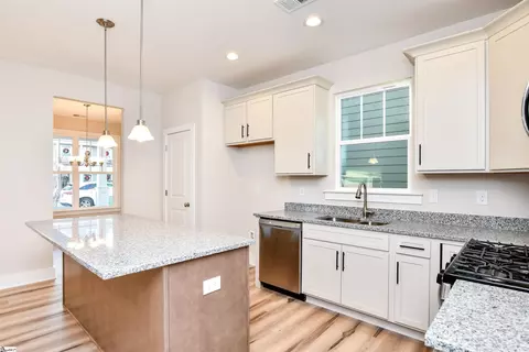 111 Townsend Ave, Greer, SC 29651 photo 7