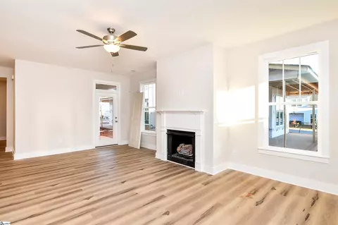 111 Townsend Ave, Greer, SC 29651 photo 12