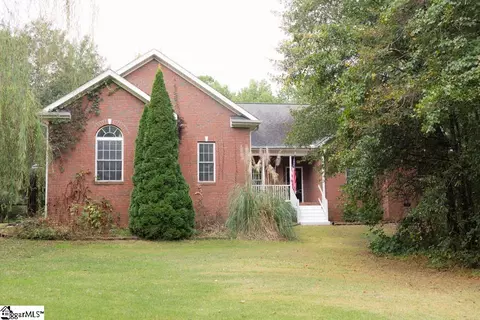 2 Whispering Hollow Rd, Greenville, SC 29615