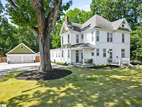 452 N Main St, Woodruff, SC 29388