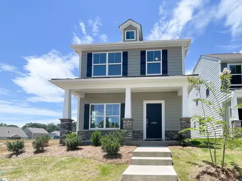 605 Columbus Cir, Simpsonville, SC 29680
