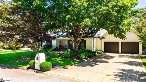 9 Ashwicke Ln, Greenville, SC 29615