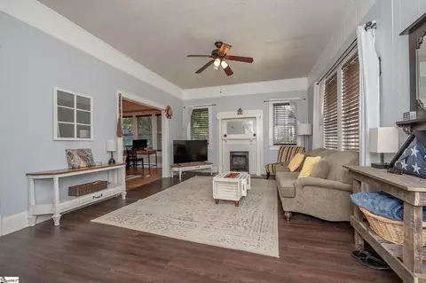 400 King St, Easley, SC 29640 photo 3