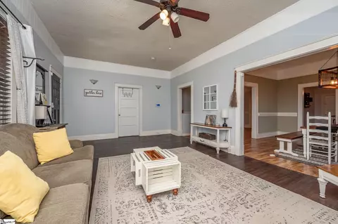 400 King St, Easley, SC 29640 photo 4