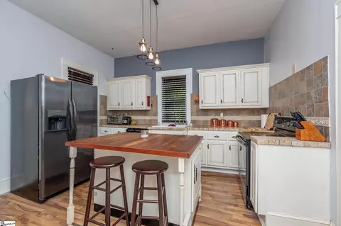 400 King St, Easley, SC 29640 photo 7