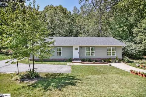105 Shumaker Cir, Fountain Inn, SC 29644