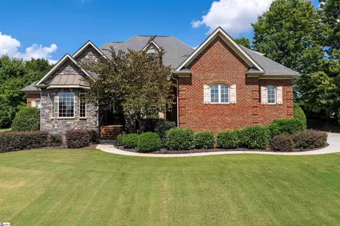 1235 Crestview Rd, Easley, SC 29642