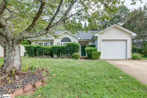 20 Glen Willow Dr, Greer, SC 29650