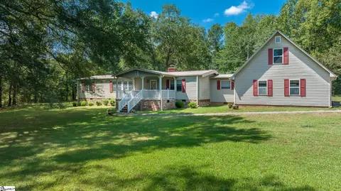 125 W Oak Hill Rd, Belton, SC 29627