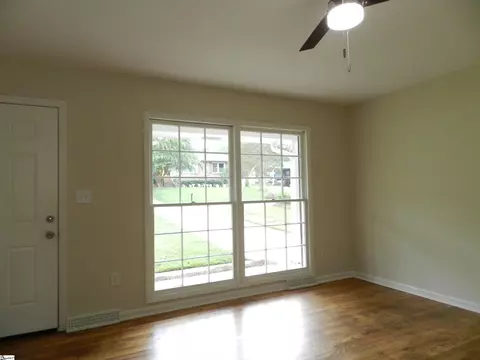 111 Montclair Rd, Mauldin, SC 29662 photo 6