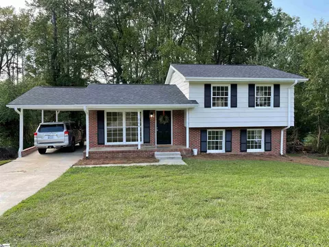 111 Montclair Rd, Mauldin, SC 29662