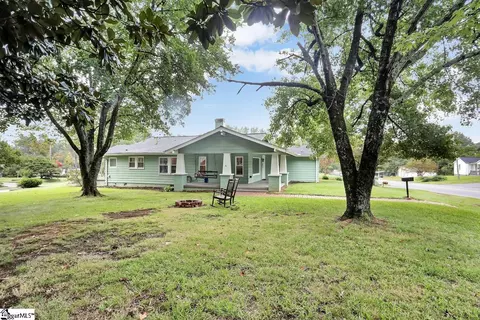 39 Lyman Rd, Inman, SC 29349