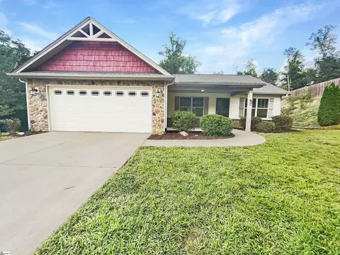 64 Thunderbird Dr, Travelers Rest, SC 29690