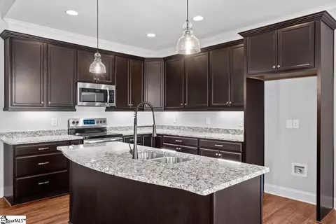 73 Dendy St, Pelzer, SC 29669 photo 6