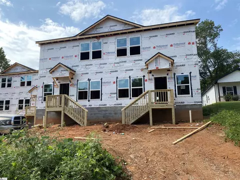 11 Blackwood St, Greenville, SC 29611