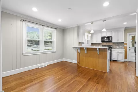 901 N A St, Easley, SC 29640 photo 10