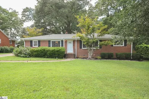 303 Fairhaven Dr, Taylors, SC 29687