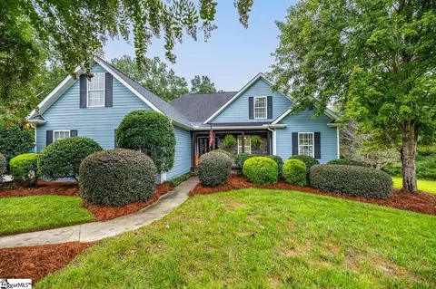 209 Quercus Run, Fountain Inn, SC 29644