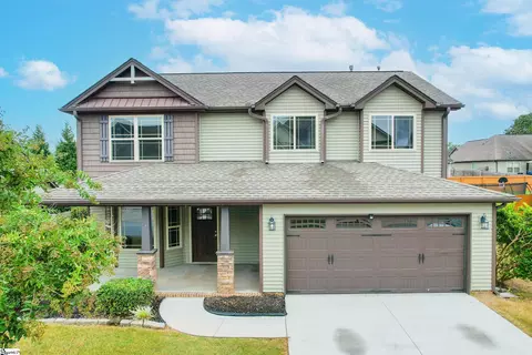 7 Dunsborough Dr, Simpsonville, SC 29680