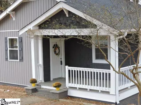 110 Whitney St, Slater, SC 29683