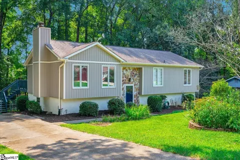 224 Hunters Trl, Greenville, SC 29615