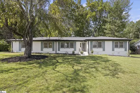 41 Dagenham Dr, Greenville, SC 29615