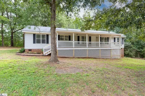 30 Mill St, Williamston, SC 29697