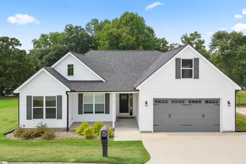 9 Saddle Ridge Ct, Taylors, SC 29687